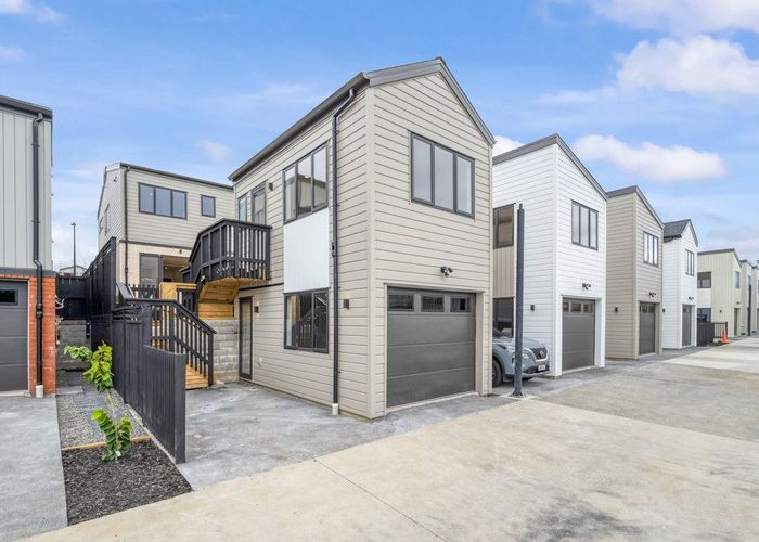  at 26 Toetoe Street, Westgate, Waitakere City, Auckland