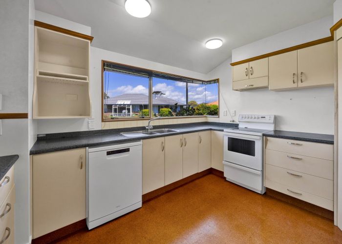  at 4 Waiwera Place, Merrilands, New Plymouth
