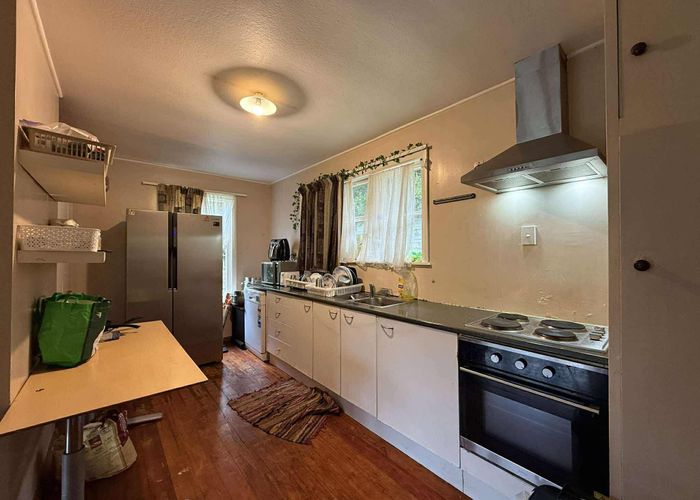  at 21 Montgomery Avenue, Karori, Wellington, Wellington