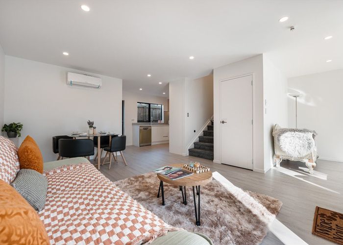  at 5/15 Renata Crescent, Te Atatu Peninsula, Waitakere City, Auckland