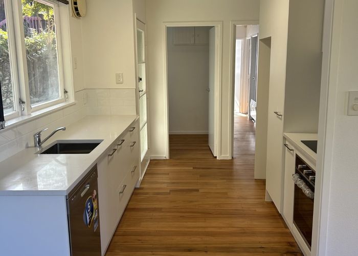  at 31 Gladys Avenue, Glenfield, North Shore City, Auckland