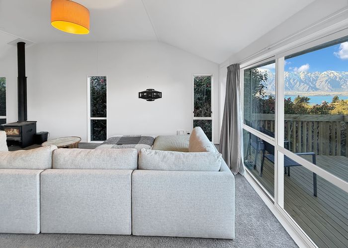  at 2A Bird Place, Fernhill, Queenstown