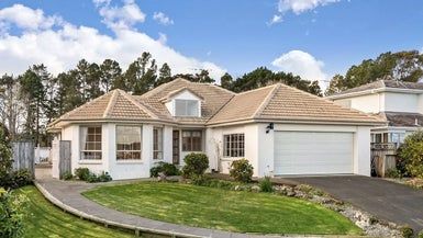  at 7 The Green, Golflands, Auckland