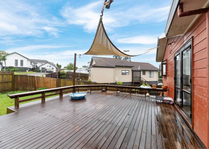  at 1/15 Seaglen Place, Botany Downs, Manukau City, Auckland