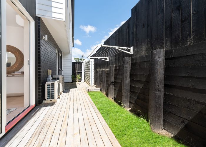  at 1&2/66 Gardner Avenue, New Lynn, Waitakere City, Auckland