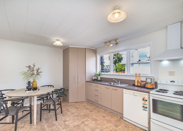  at 42 Highbury Drive, Levin, Levin