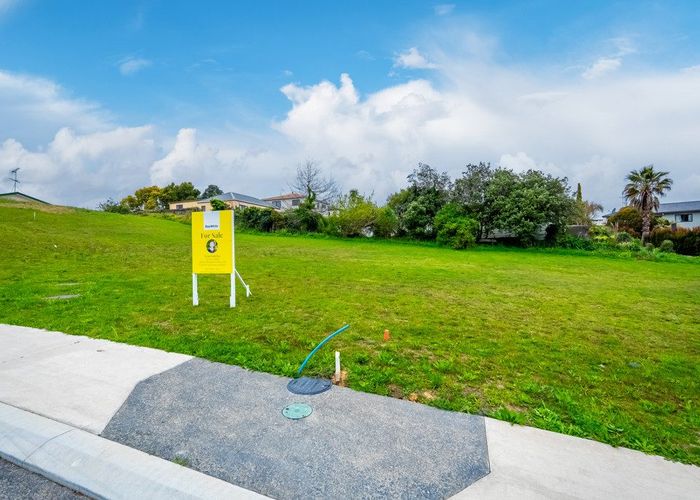  at 19 Whenuateitei Crescent, Stanmore Bay, Rodney, Auckland