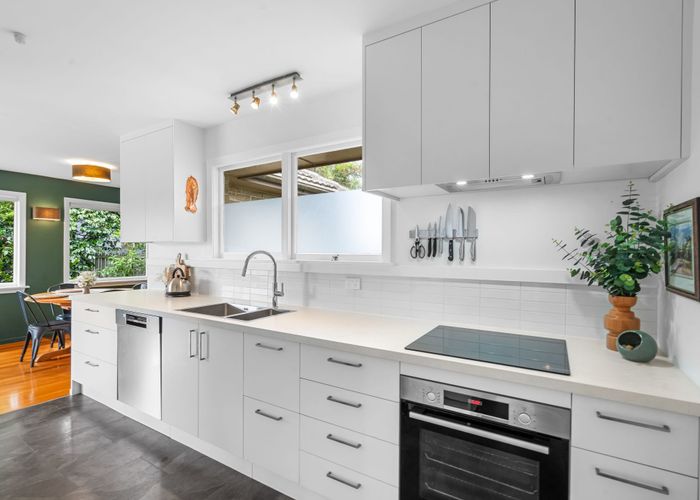  at 27 Clipper Place, Redwood, Christchurch