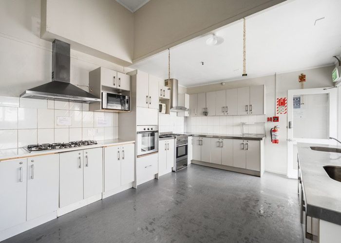  at 323 Mount Albert Road, Mount Roskill, Auckland City, Auckland