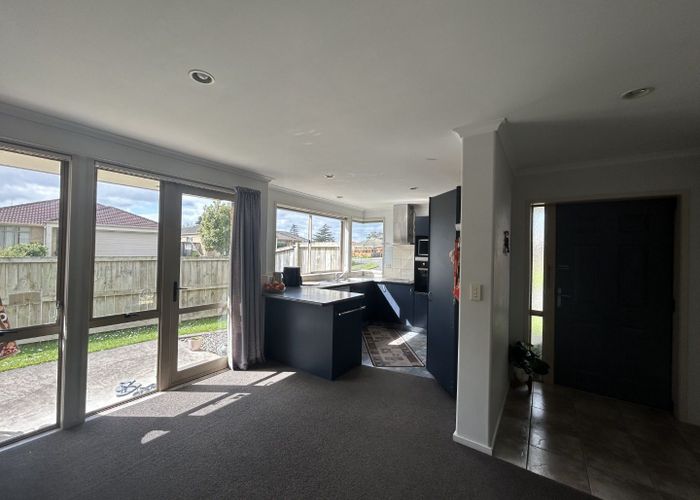  at 2 Grevillea Place, Melville, Hamilton