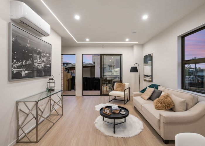  at 3/16 Binsted Road, New Lynn, Waitakere City, Auckland