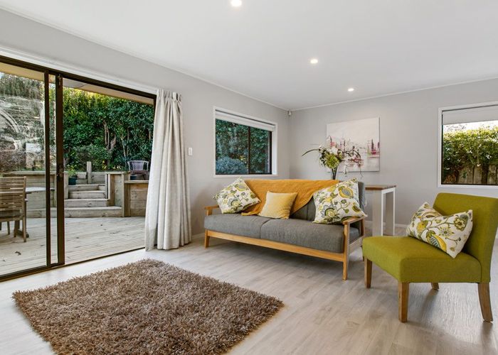  at 3 Mirrabooka Ave, Botany Downs, Manukau City, Auckland