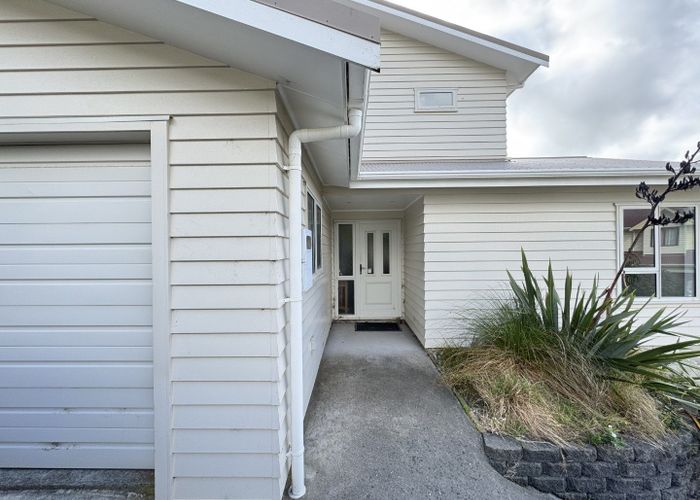  at 20 Chastudon Place, Tawa, Wellington, Wellington