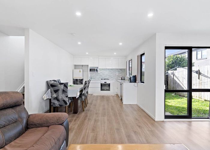  at 2/66 Wintere Road, Papatoetoe, Manukau City, Auckland