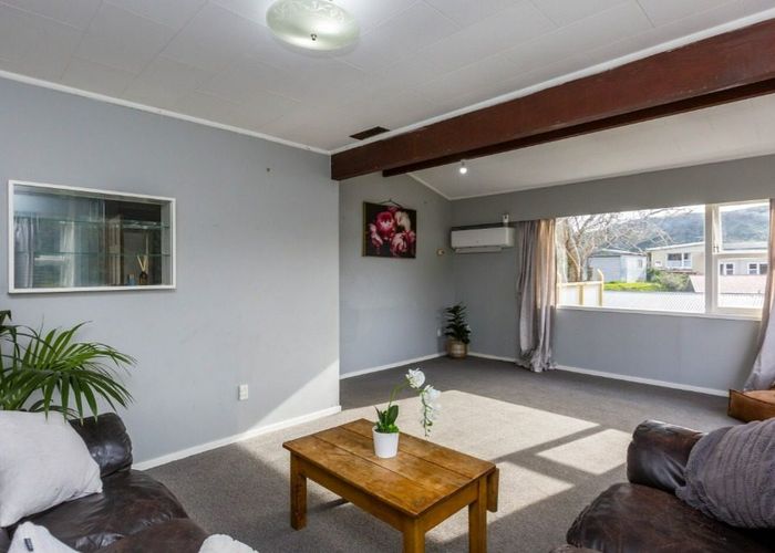  at 15 Holborn Drive, Stokes Valley, Lower Hutt, Wellington
