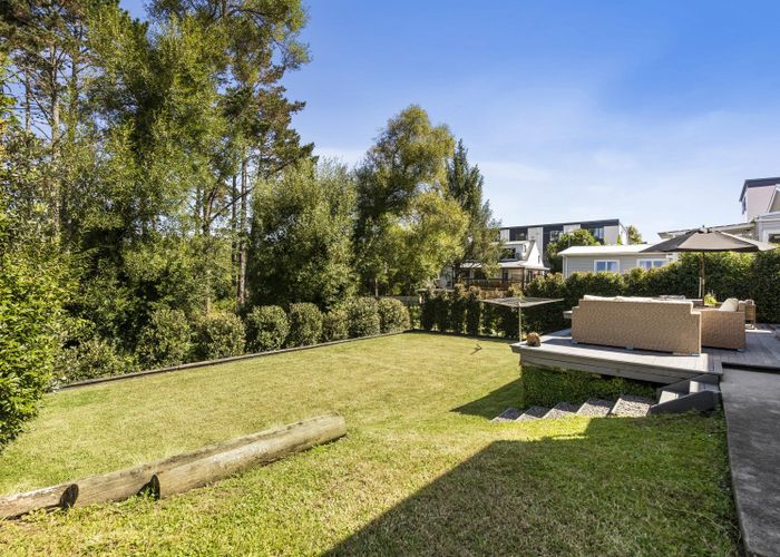  at 1018 Great North Road, Point Chevalier, Auckland
