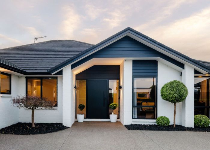  at 32 Helen June Avenue, Flagstaff, Hamilton