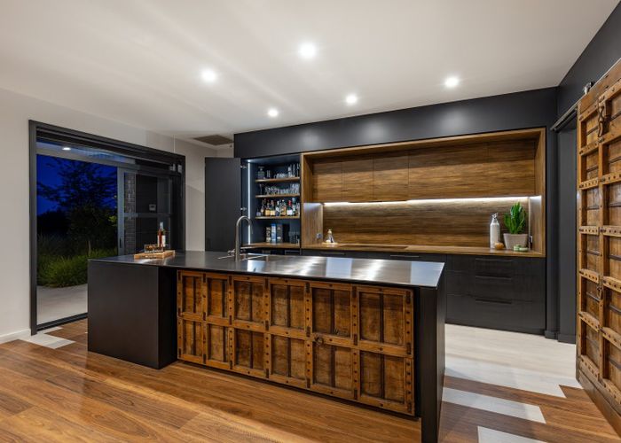  at 10 Kohuhu Lane, Redwood Valley