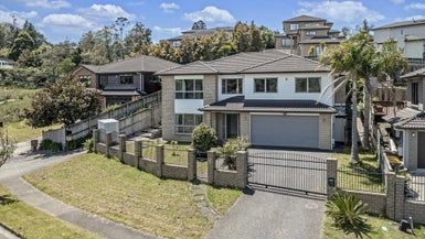  at 9 Baker Street, Fairview Heights, Auckland