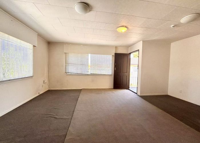  at 190 Universal Drive, Henderson, Waitakere City, Auckland