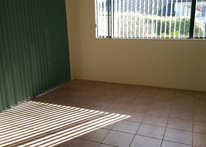  at 20A Highfields Terrace, Henderson, Waitakere City, Auckland