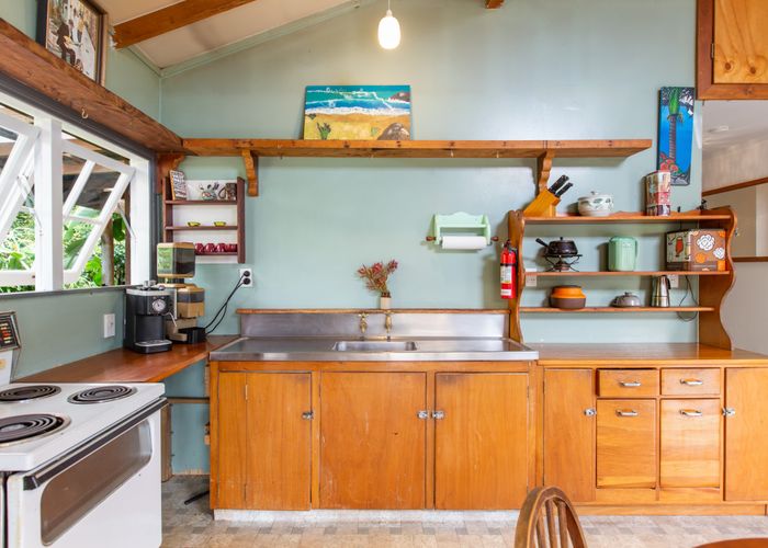  at 118 Victory Road, Laingholm, Auckland