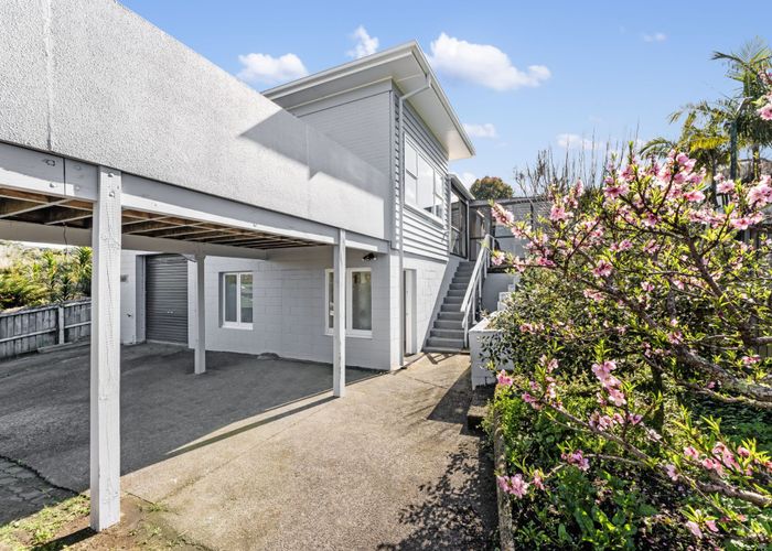  at 29 Glamorgan Drive, Torbay, Auckland