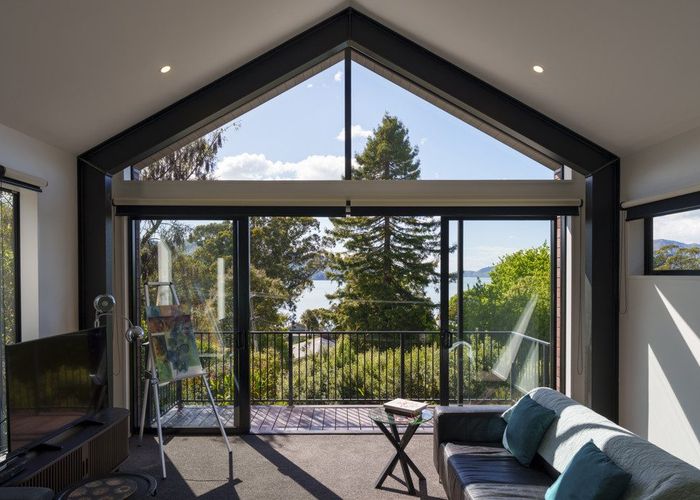  at 8 Merlincote Crescent, Governors Bay, Banks Peninsula, Canterbury