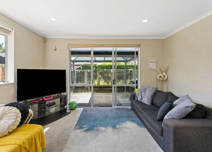  at 9 Saints Court, Manurewa, Manukau City, Auckland