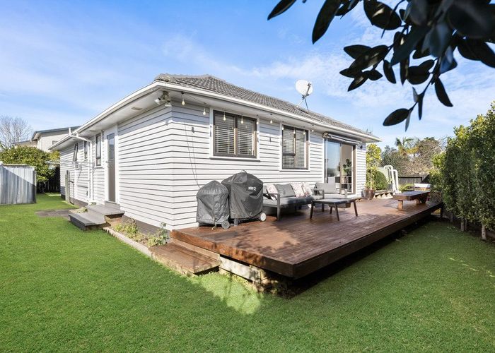  at 4 Stafson Lane, Te Atatu Peninsula, Waitakere City, Auckland