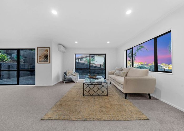  at 11 San Carlo Court, Henderson, Waitakere City, Auckland