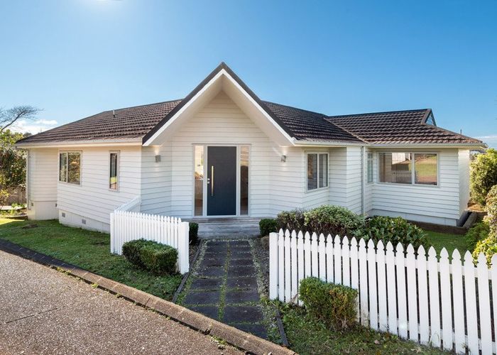  at 56 Fitzwilliam Drive, Torbay, North Shore City, Auckland
