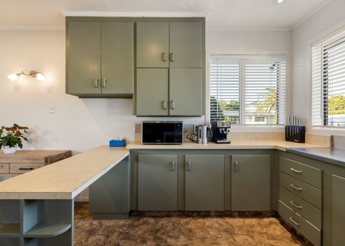  at 32 Sandwich Road, Saint Andrews, Hamilton, Waikato