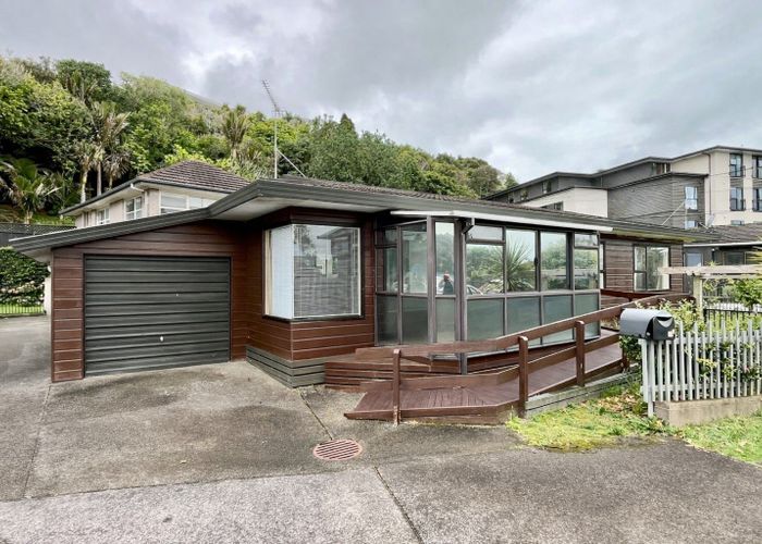  at Browns Bay, North Shore City, Auckland
