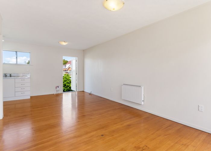  at 7/418 Sandringham Road, Sandringham, Auckland