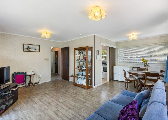 at 2/63 John Downs Drive, Browns Bay, Auckland