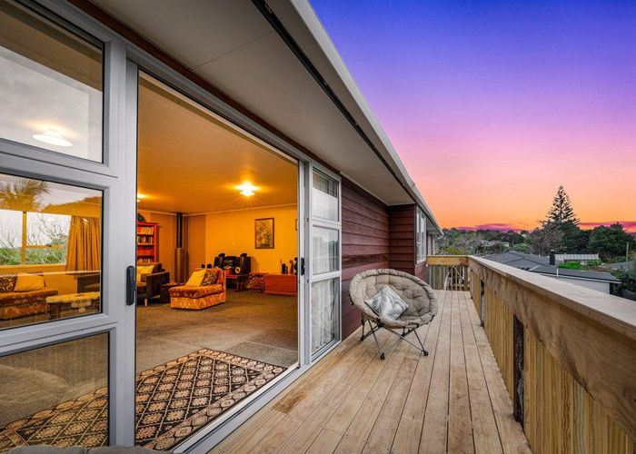  at 9 Nicolas Avenue, Glen Eden, Auckland