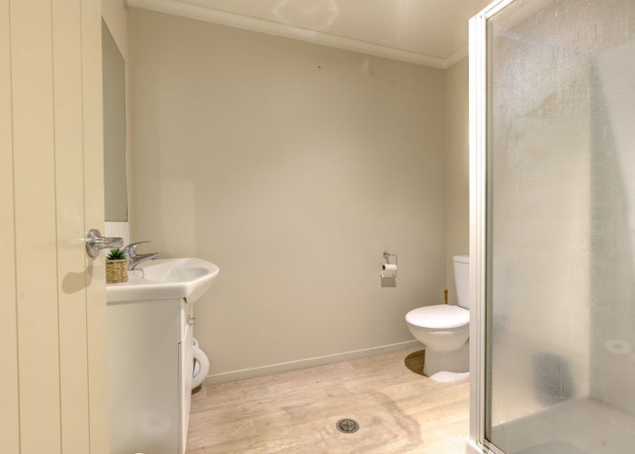  at 2/31 Jones Crescent, Melville, Hamilton