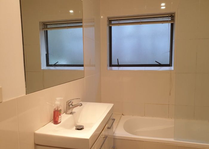  at 28 Lomas Way, Albany, North Shore City, Auckland