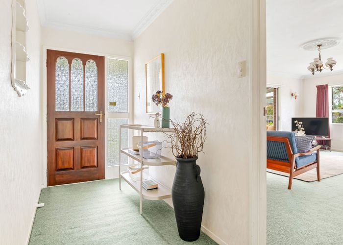  at 44 Glen Lynne Avenue, Queenwood, Hamilton