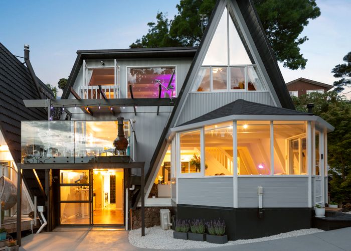  at 9A Pluto Place, Beach Haven, Auckland