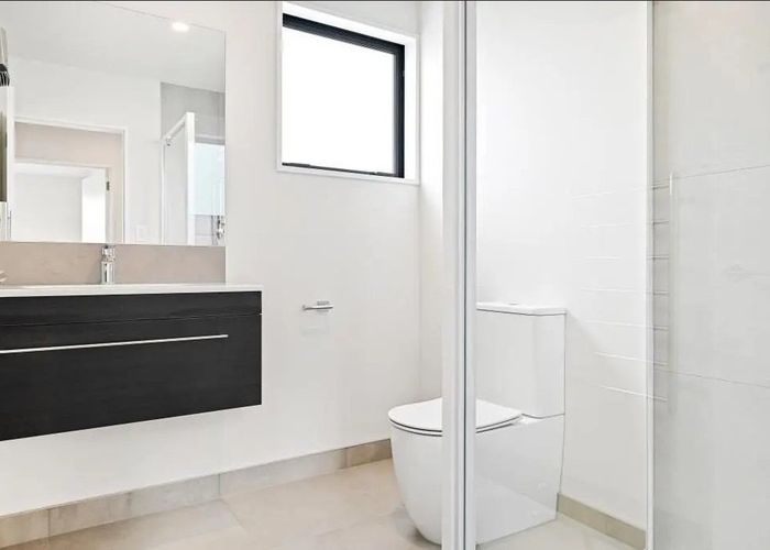  at 2/135  Hills Road, Edgeware, Christchurch City, Canterbury