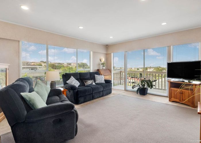  at 46 Glenveagh Drive, Mount Roskill, Auckland