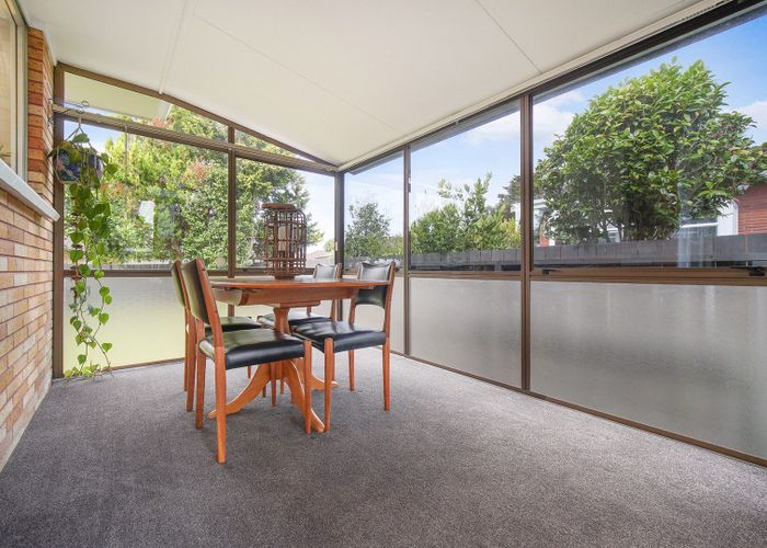 at 2/15 Poinsettia Place, Henderson, Auckland