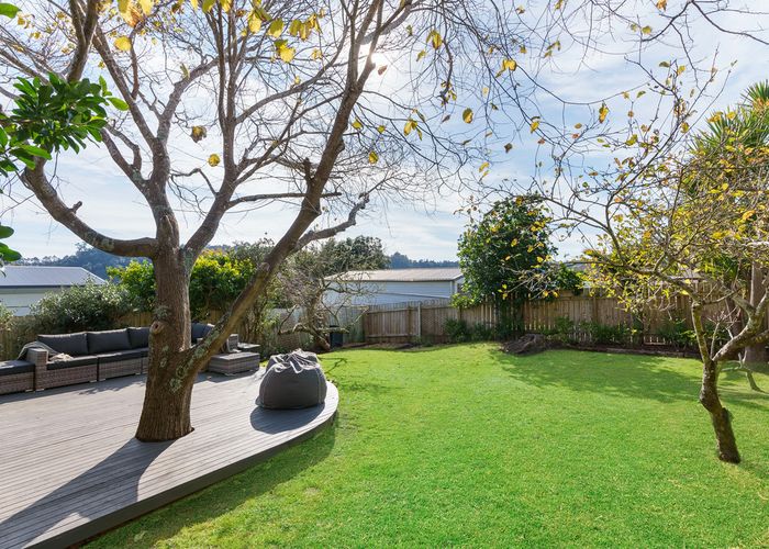  at 42 Beach Haven Road, Beach Haven, Auckland
