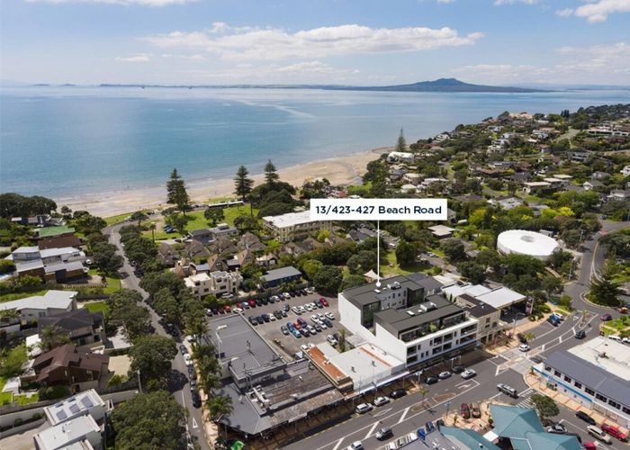  at 13/423-427 Beach Road, Mairangi Bay, North Shore City, Auckland