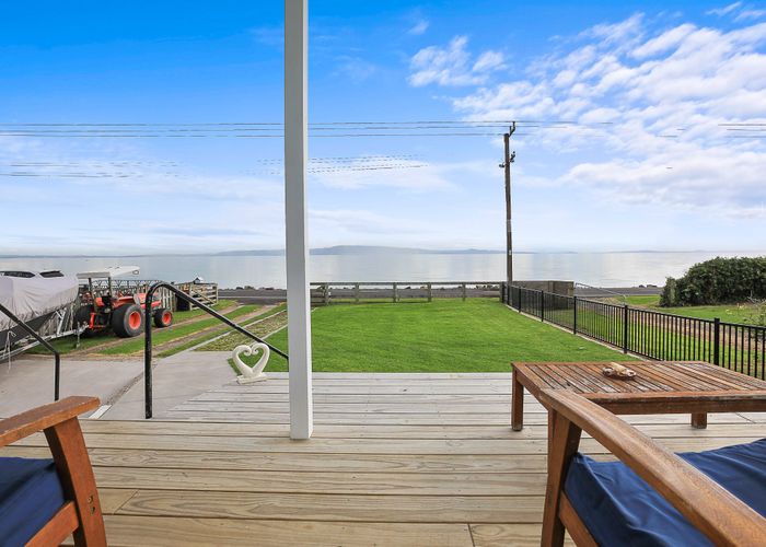  at 842 Thames Coast Road , Tapu, Thames