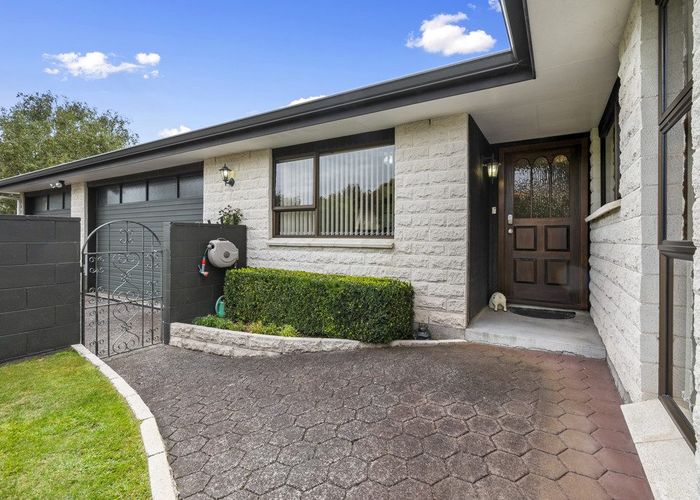  at 27 Humphries Place, Awapuni, Palmerston North