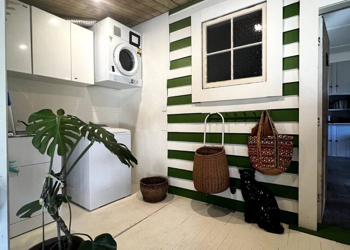  at 1397 Dovedale Road, Thorpe