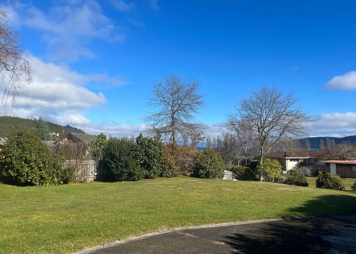  at 3 Angela Place, Kinloch
